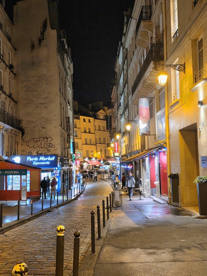 30. More Paris night life.jpg