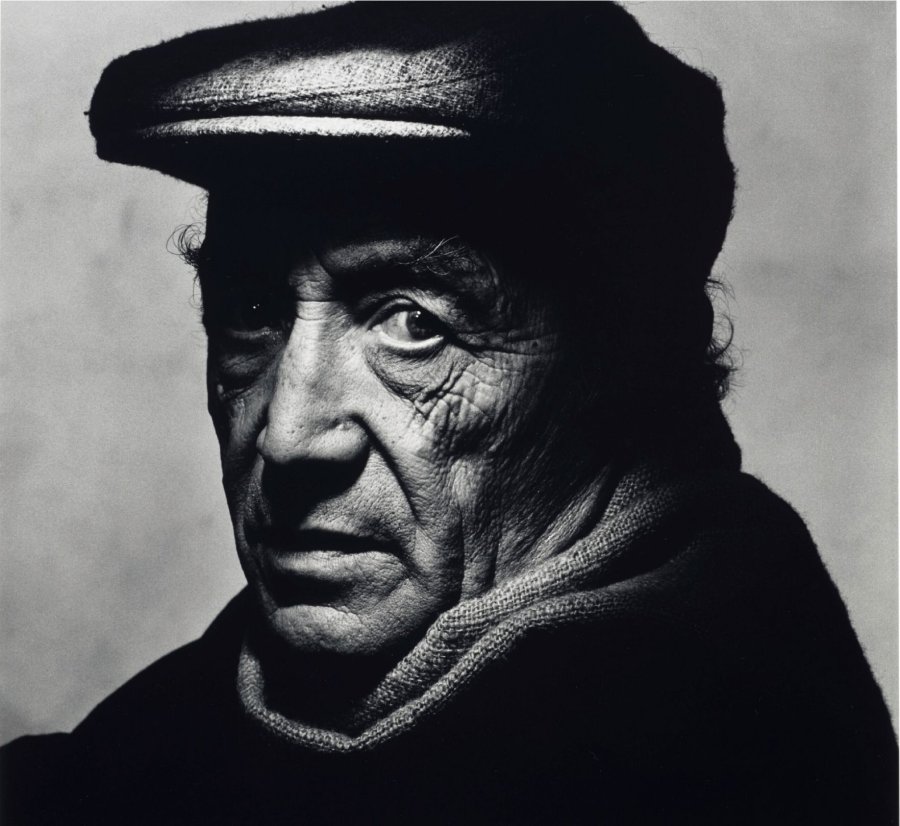 Isamu Noguchi by Irving Penn.jpg