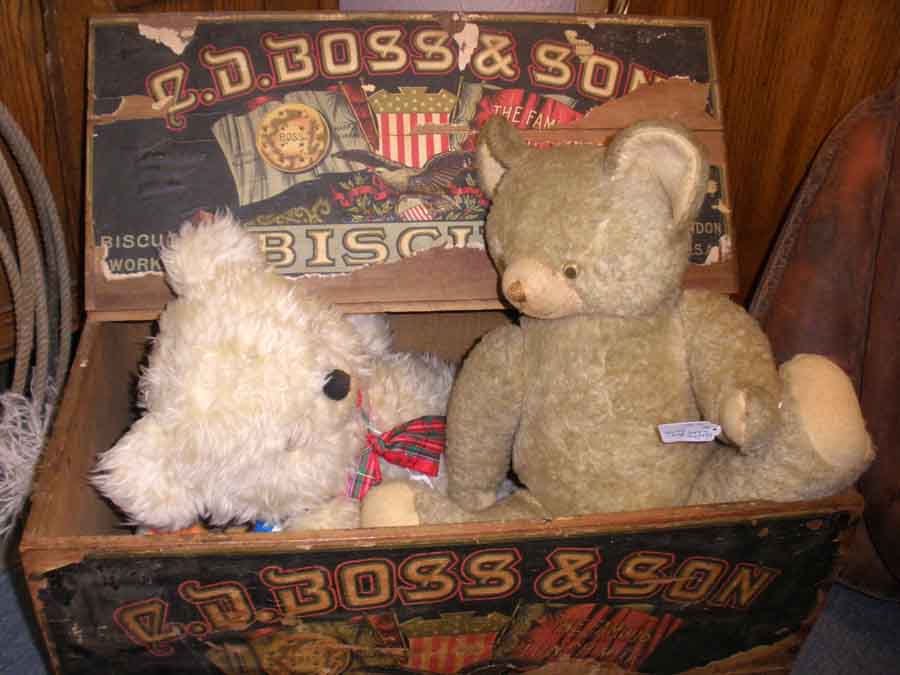 Toy Teddies in antique store.jpg